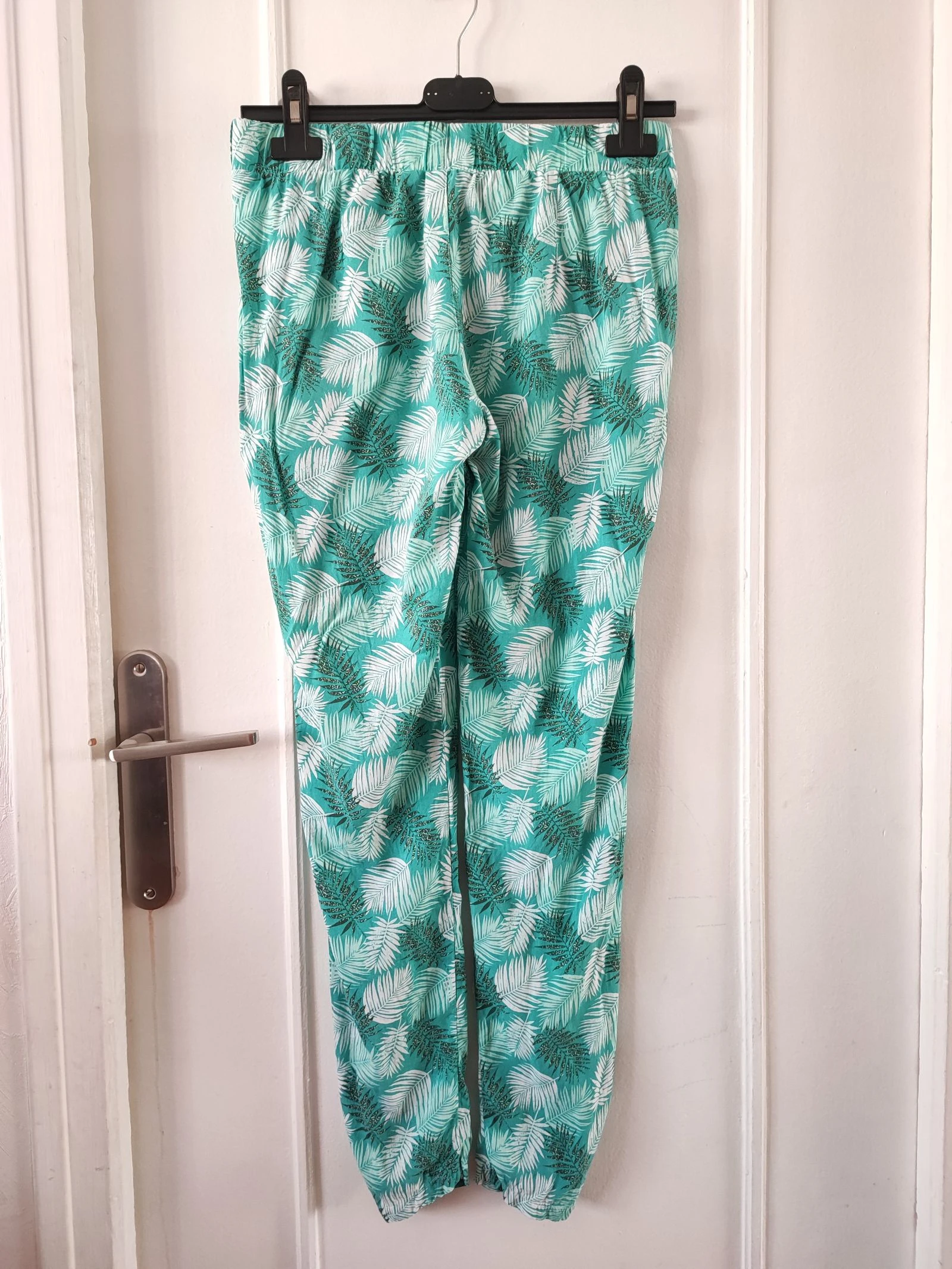 Calças fluidas de jogging com bolsos – photo 3
